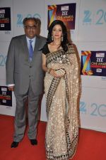Sridevi, Boney Kapoor at Zee Awards red carpet in Mumbai on 6th Jan 2013 (140).JPG